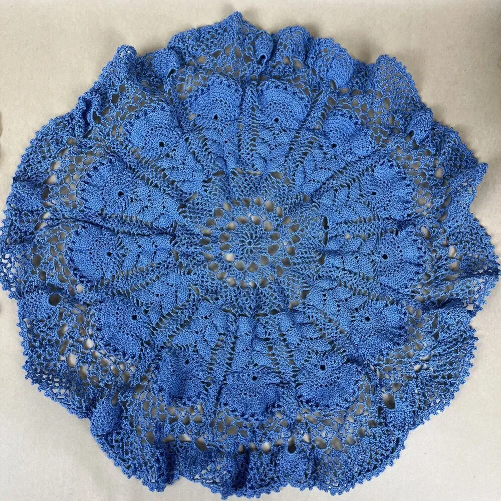 Vintage Ruffled Doily White & Ivory Set Of‎ 6 13”/5.5”